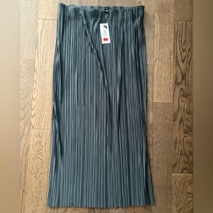 Brand new with tags dynamite long skirt!
